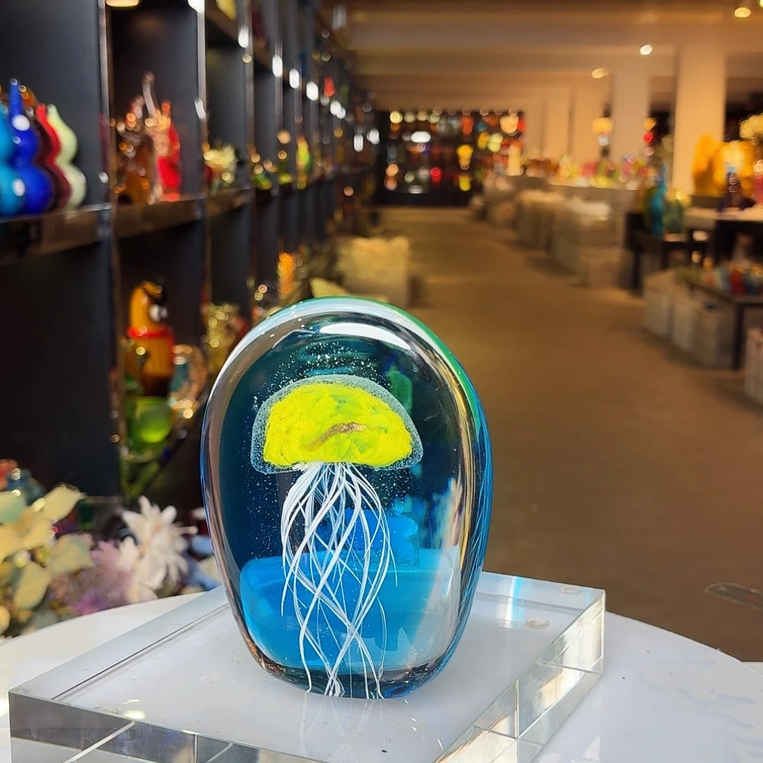 琉璃手工艺品琉璃花的颜色也是非常
