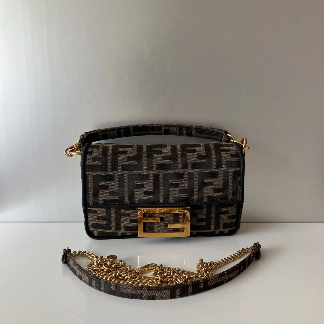99新 FENDI/芬迪 芬迪 法棍小号 98新