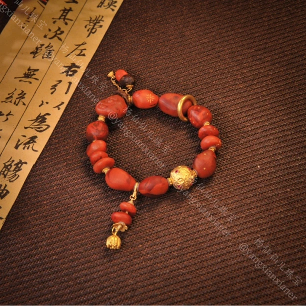 【杨仙仙珠宝】18K厚金镶嵌原矿南红多宝手串-A5301