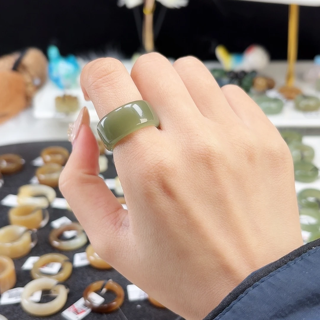 和田玉未镶嵌戒指P84冰透绿圆切17.4不退换