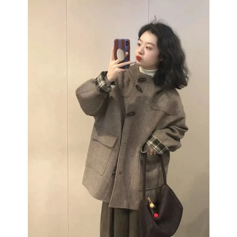 大码牛角扣连帽毛呢大衣外套女秋冬胖mm300斤高级感加厚韩系上衣