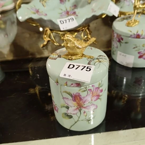 陶瓷铜配瓷收纳罐默认手工痕迹