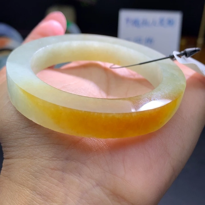 未镶嵌翡翠手镯定制翡翠