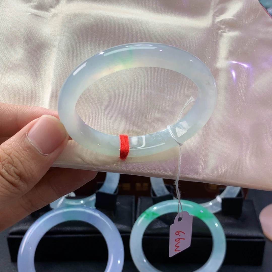 未镶嵌手镯翡翠贵妃