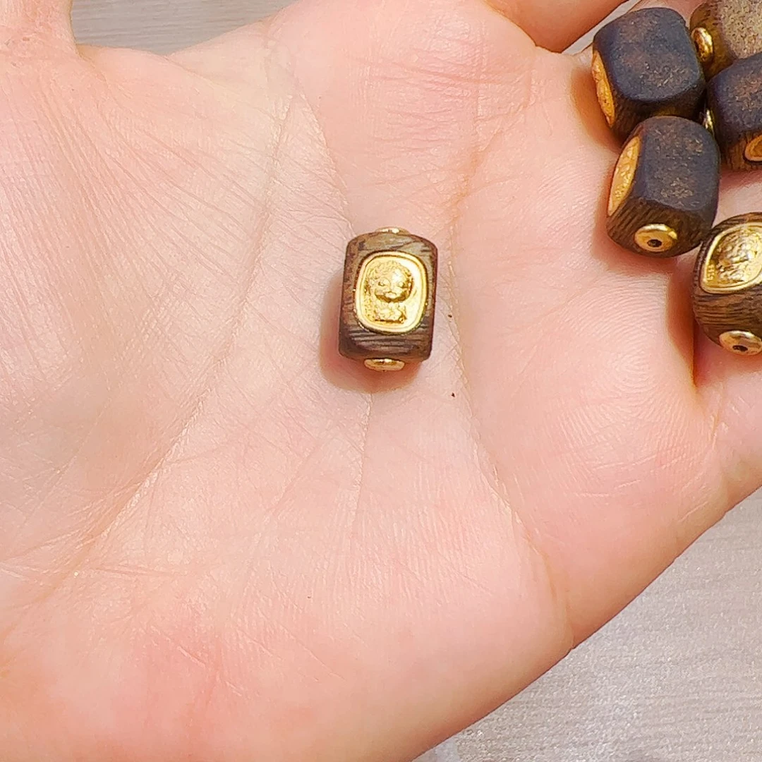 香榧木手工打磨配饰