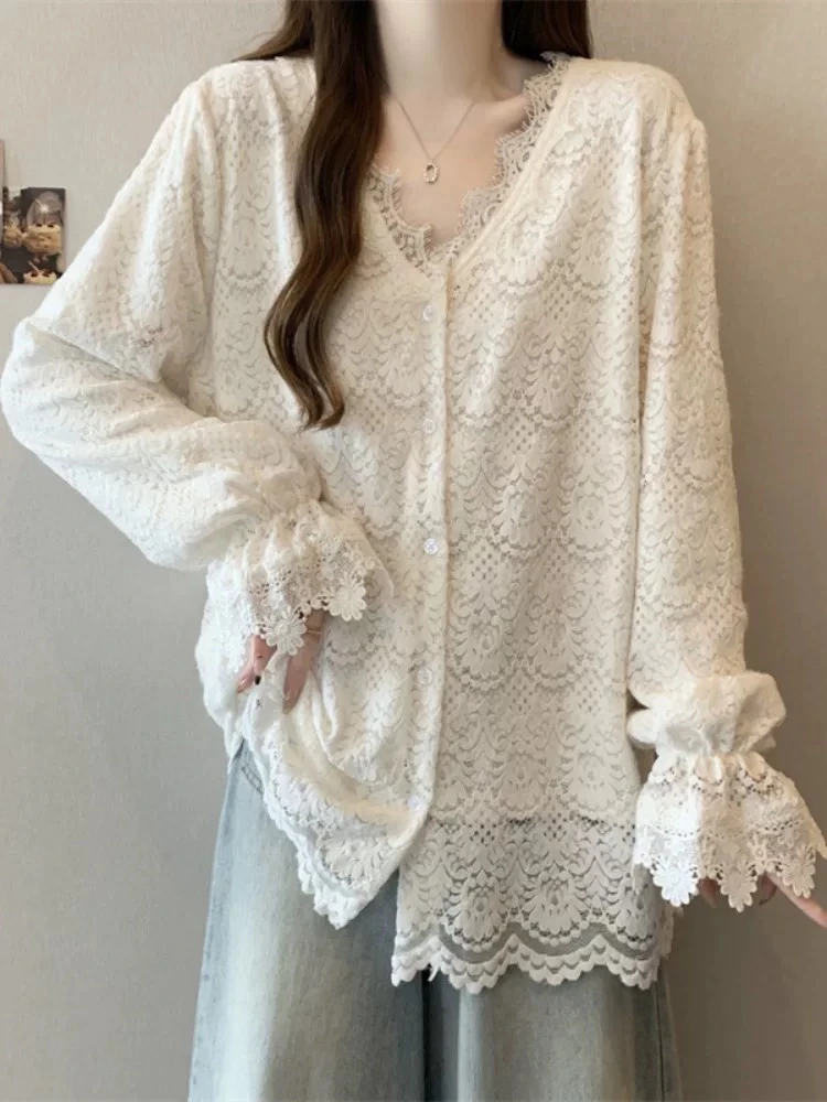 新疆包邮“浪漫花房”18132#赔钱清货no退 加绒蕾丝小衫（衣长75）