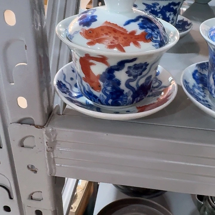 主人杯一个，瓷。。品茗瓷