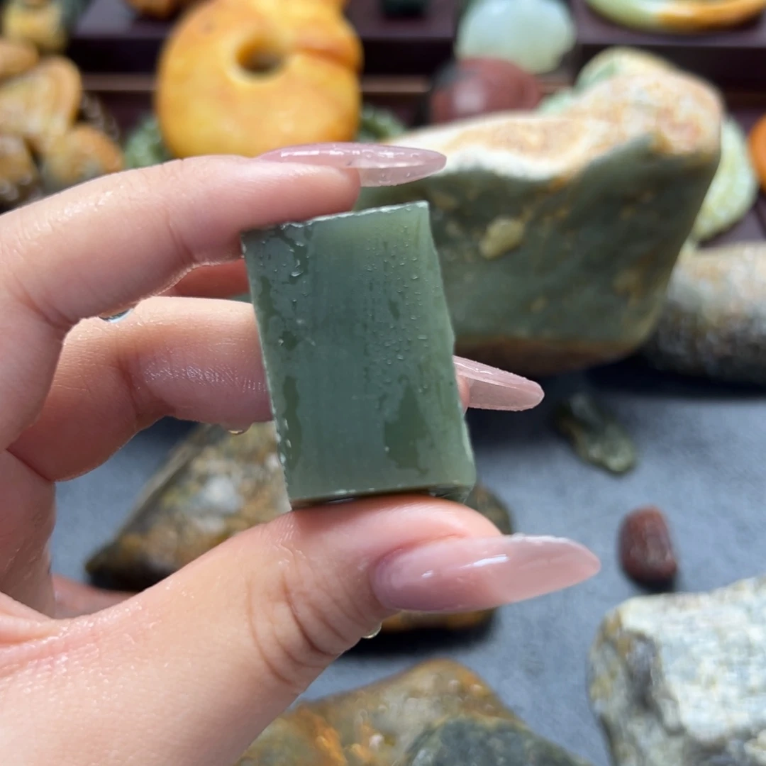 和田玉未镶嵌珠宝奇石