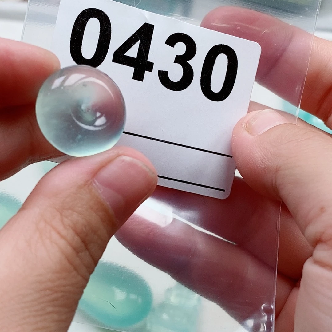 未镶嵌蛇纹石玉吊坠