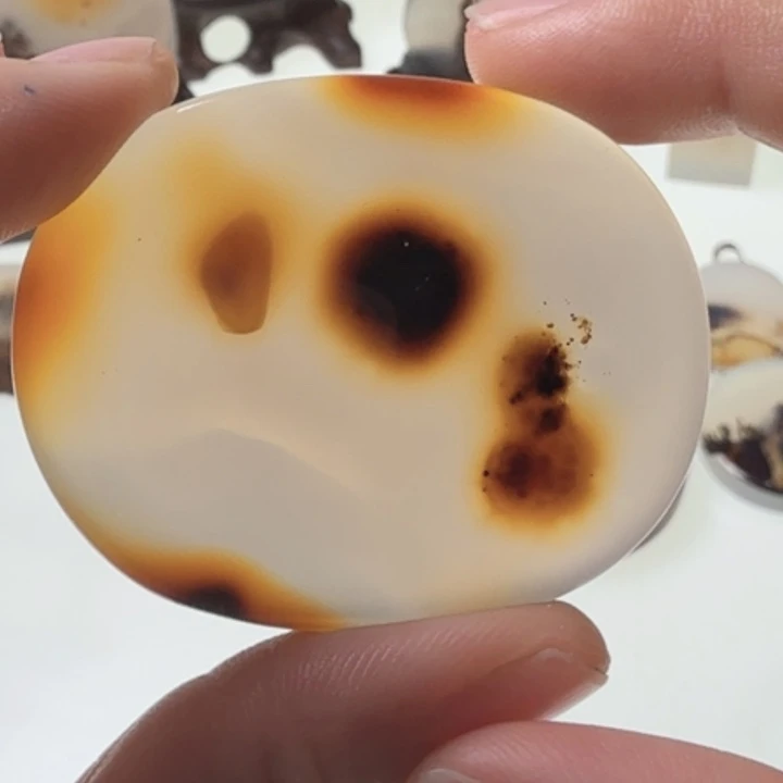 玛瑙/玉髓未镶嵌珠宝半成品