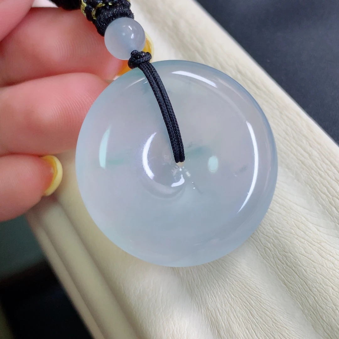 翡翠未镶嵌颈饰扣