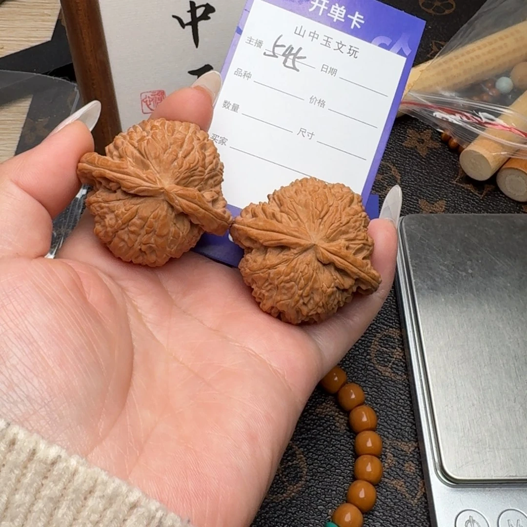 杰***子把件文玩核桃43白狮子545