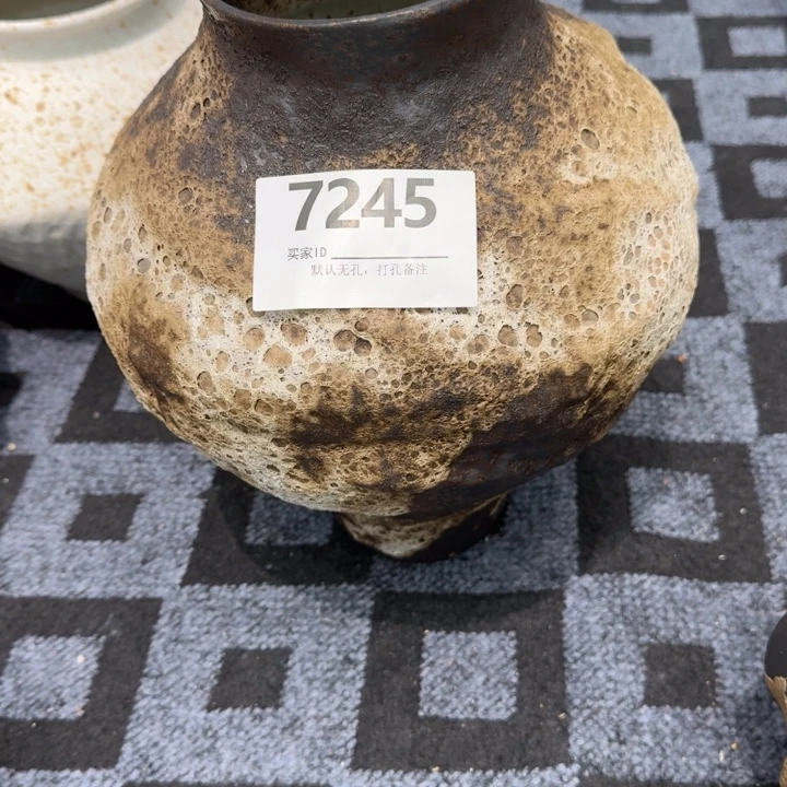贾***柒瓷片景德镇高温花器编码7245高34口10默认无孔
