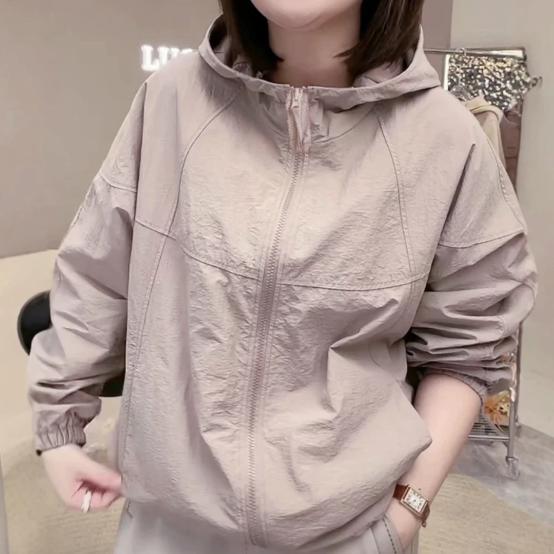 休闲连帽春夏薄款透气连帽防晒外套女宽松时尚短外套上衣女式潮