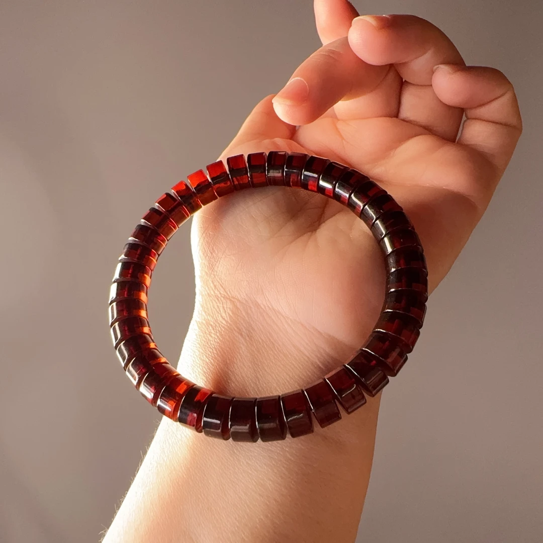 天然缅甸琥珀直切9MM+直切药片美人条手串