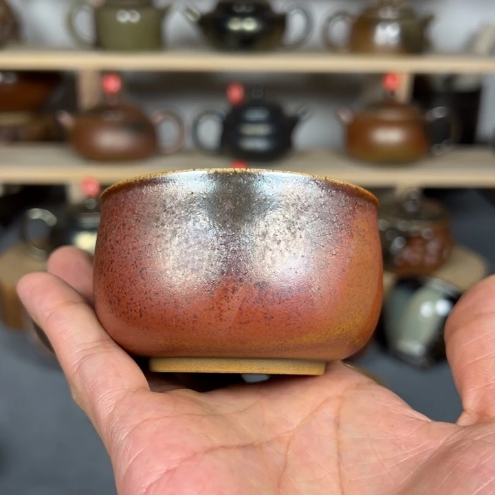 刘***隐建水紫陶白泥柴烧皮革纹主人杯