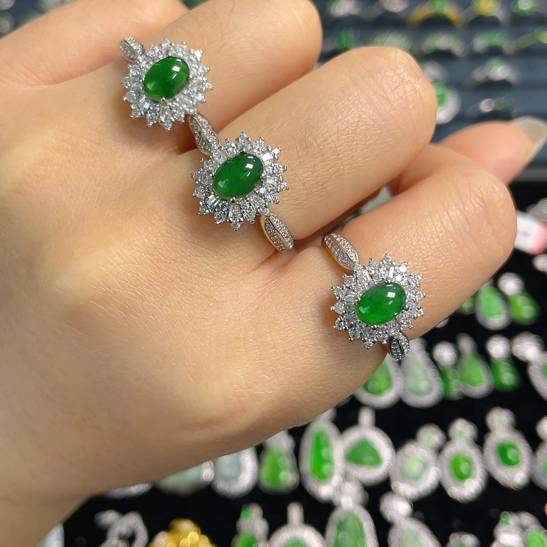 未镶嵌戒指翡翠戒指