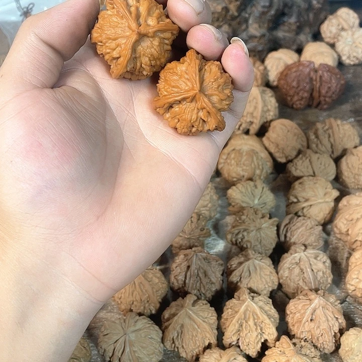 玩***哥吊坠文玩核桃文玩核桃精品文玩