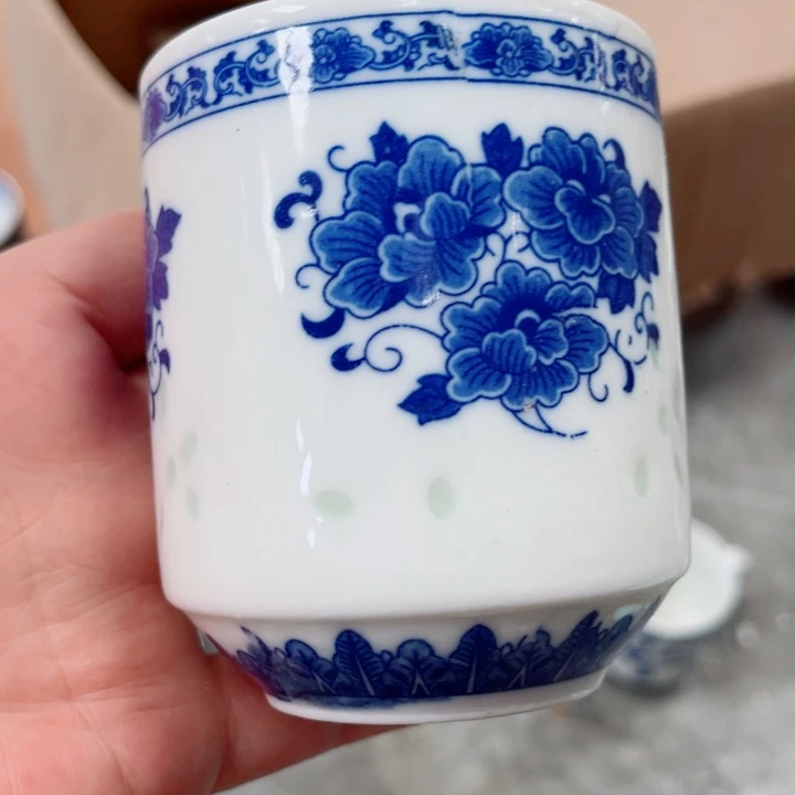 青花玲珑小办公杯牡丹花微瑕