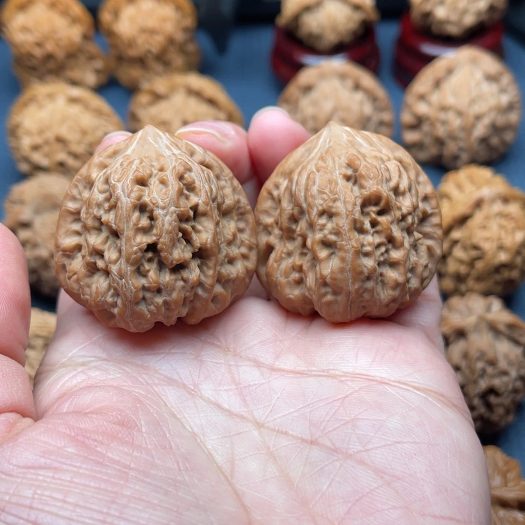 文玩核桃吊坠平谷凹底40尺