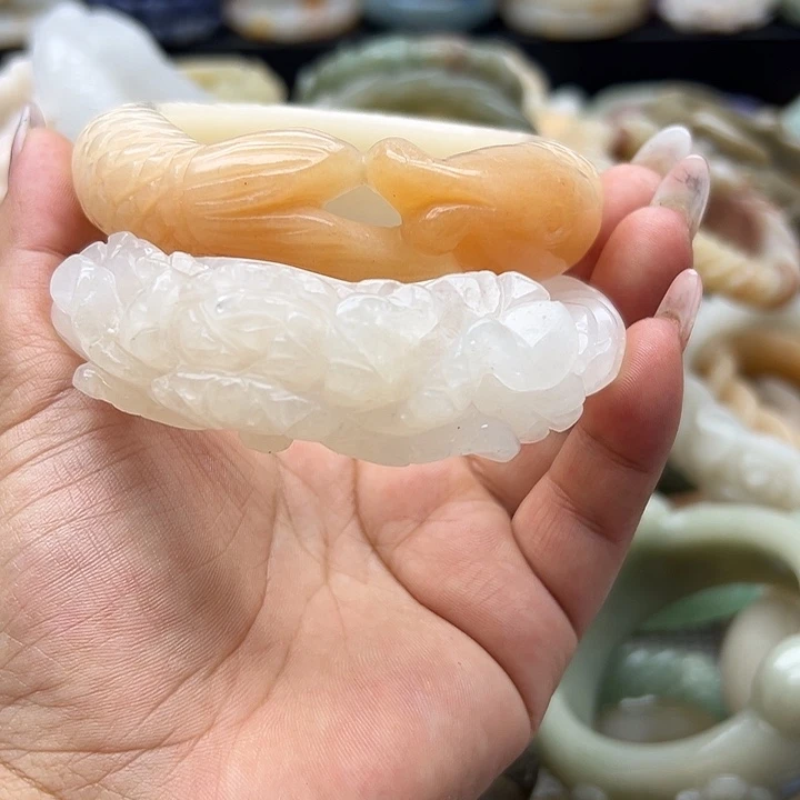 未镶嵌手镯石英岩玉夢****