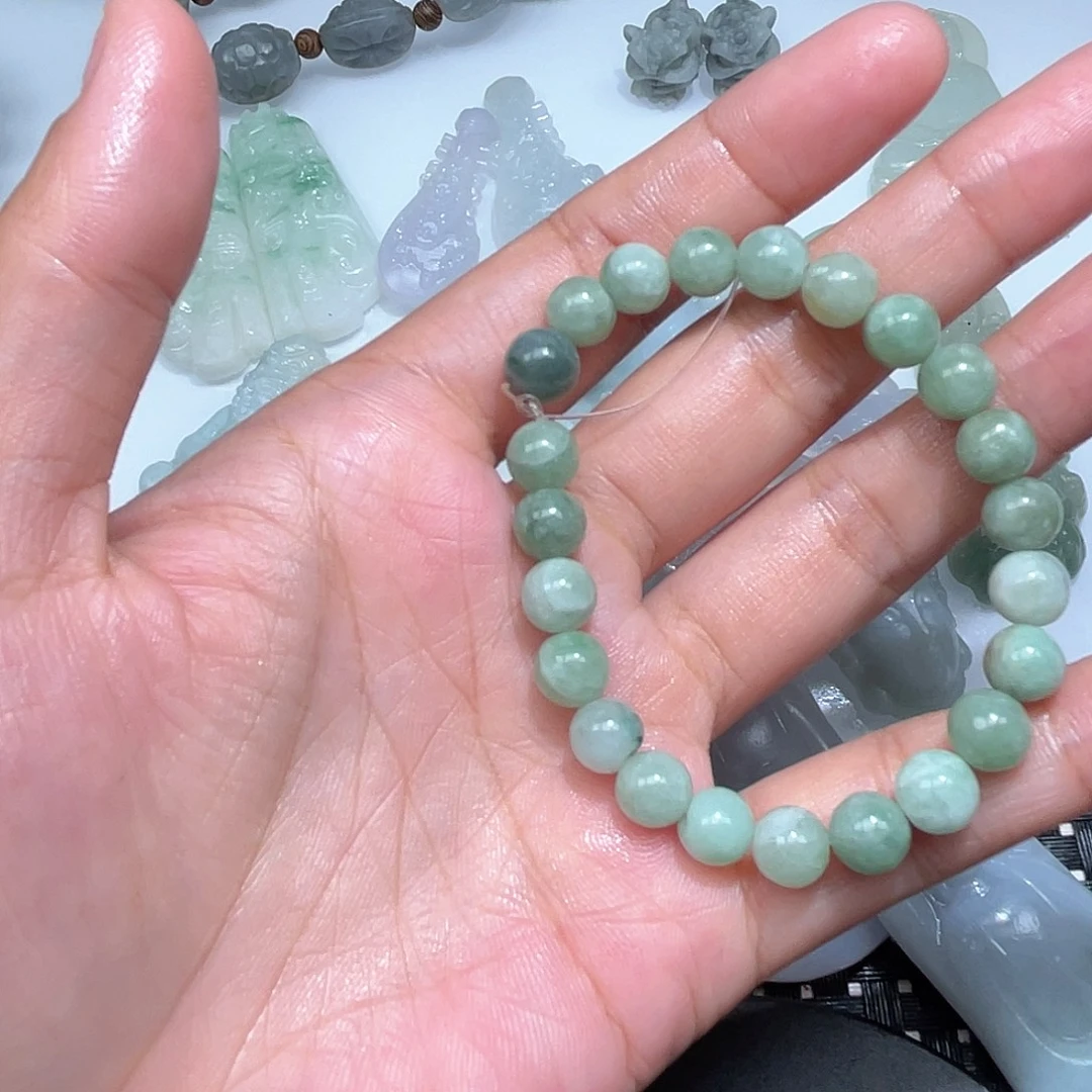翡翠未镶嵌颈饰是