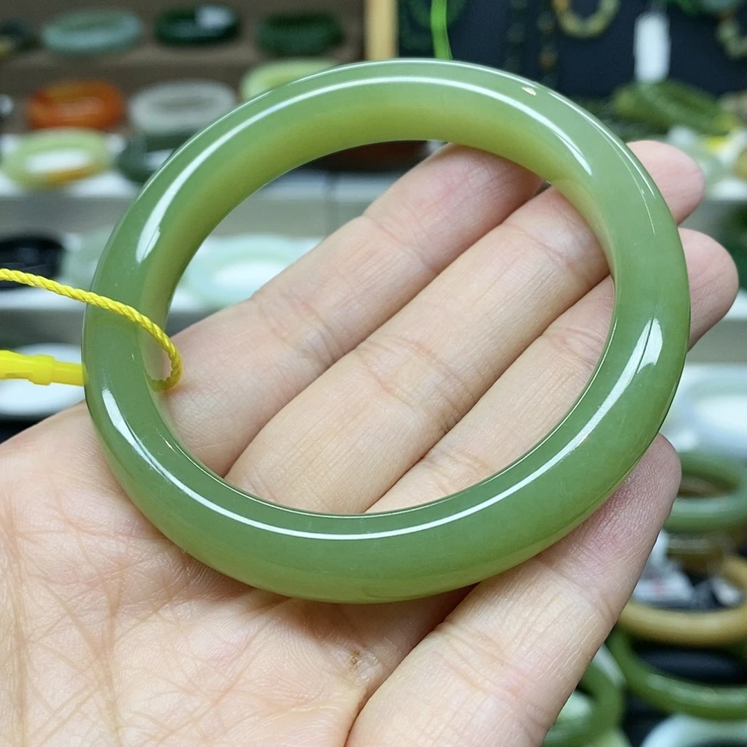 【闪购商品】未镶嵌手镯和田玉
