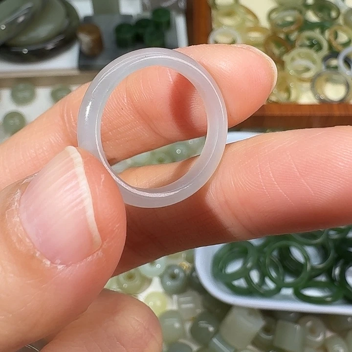 和田玉未镶嵌戒指18内径24