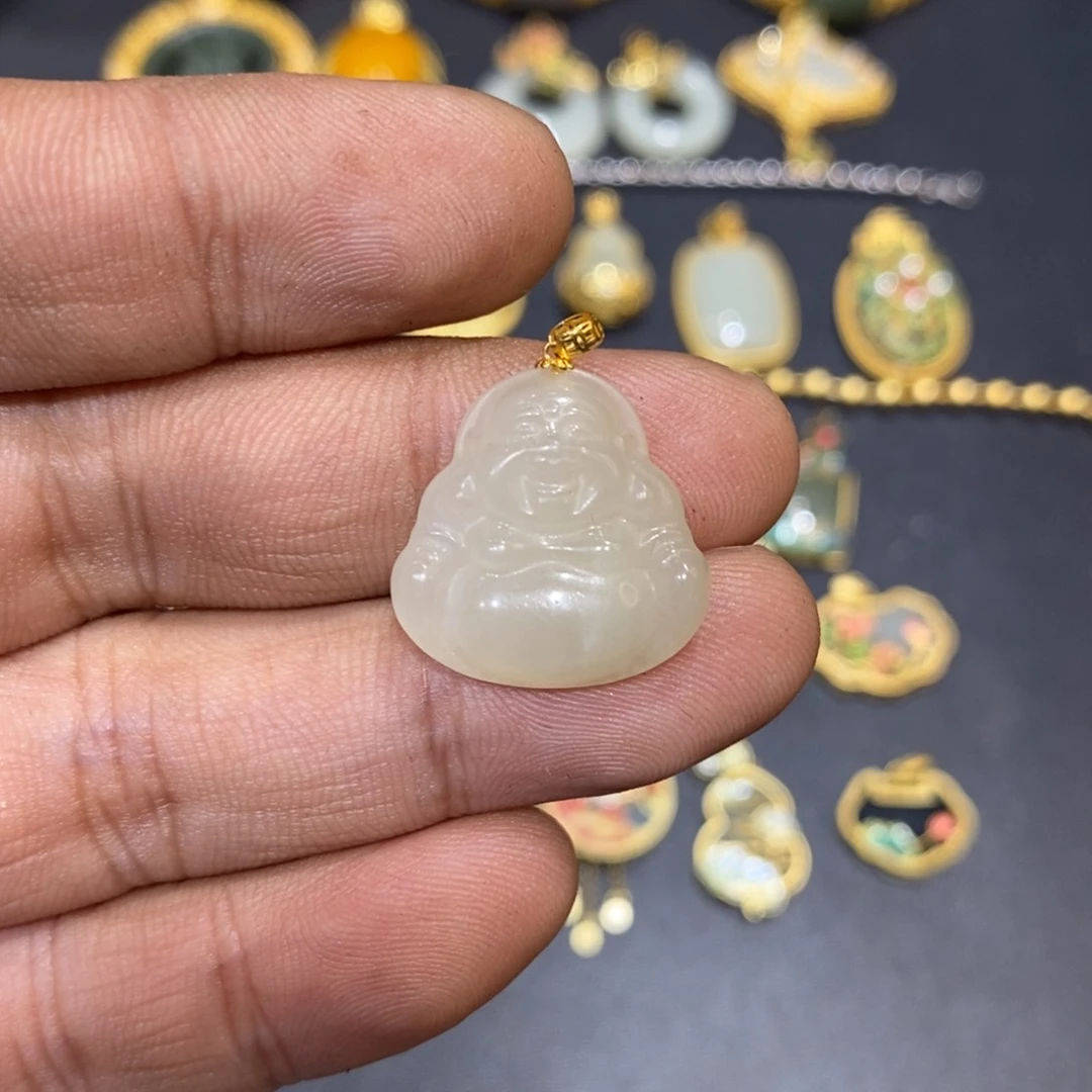 和田玉颈饰18K金镶嵌