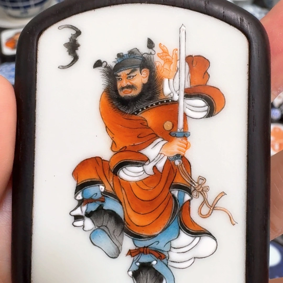 用***1瓷片粉彩钟魁挂件