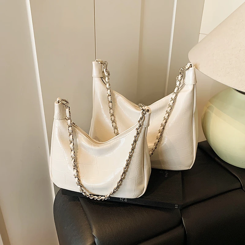 韩版简约风斜挎包洋气小众百搭单肩包2025夏季新款纯色腋下包