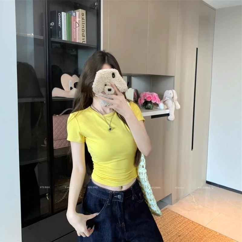 美式辣妹黄色正肩短袖t恤女装夏季新款百搭简约圆领修身短款上衣