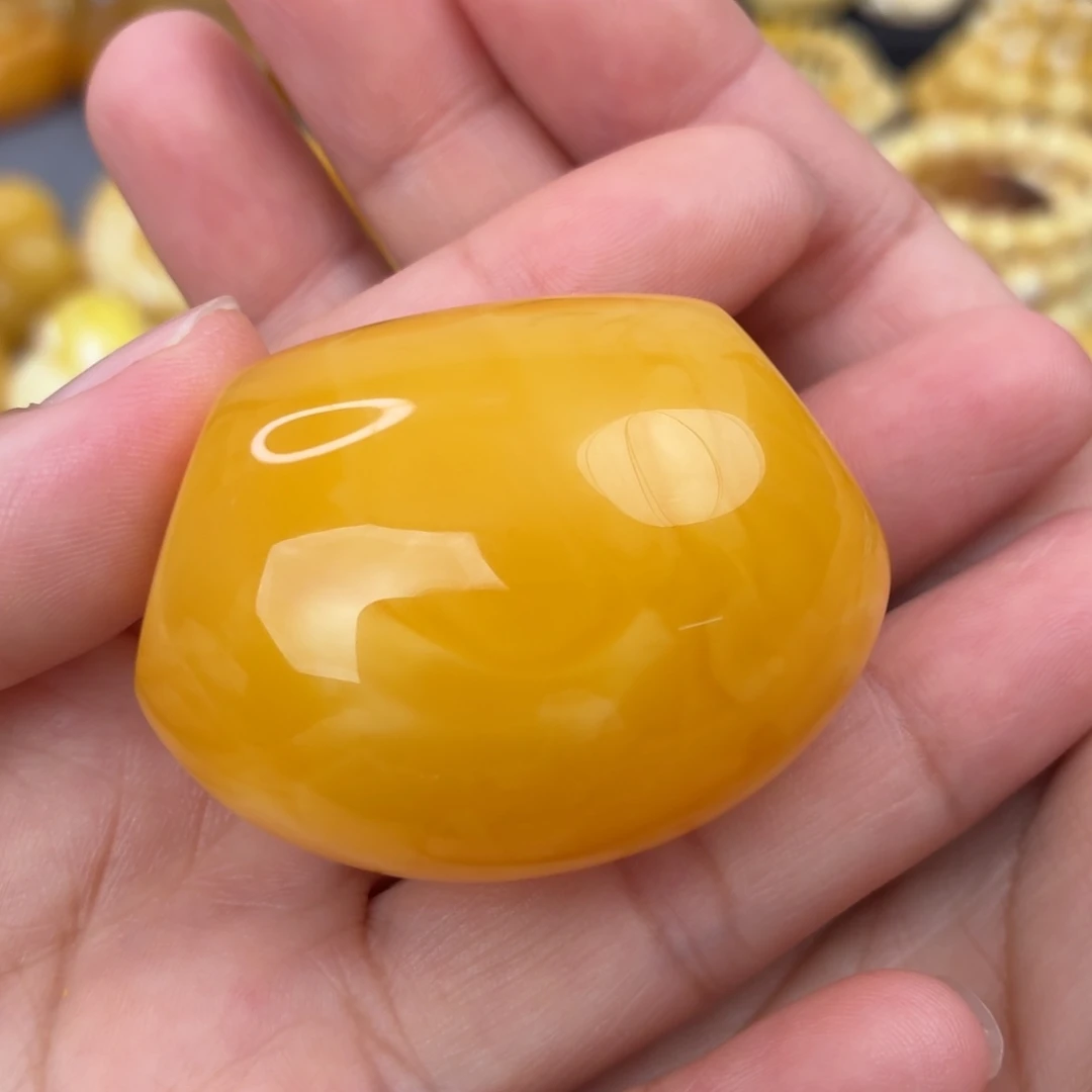琥珀未镶嵌裸石马蹄