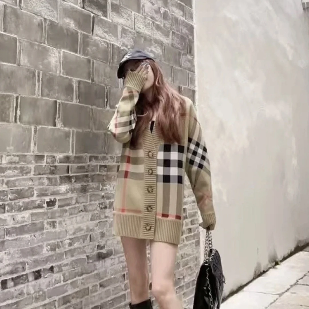 99新 BURBERRY/博柏利 经典格子针织开衫xs码03354