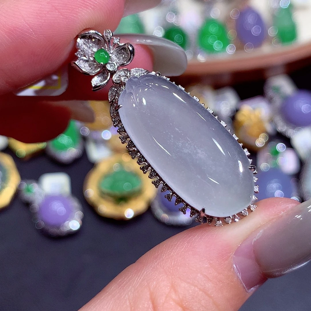 吊坠(不含链)18K金镶嵌翡翠