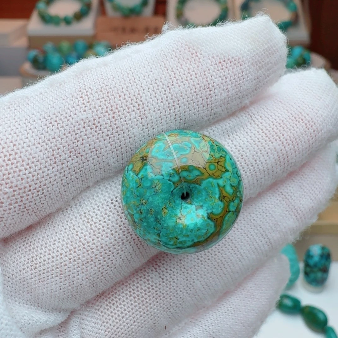 绿松石未镶嵌颈饰