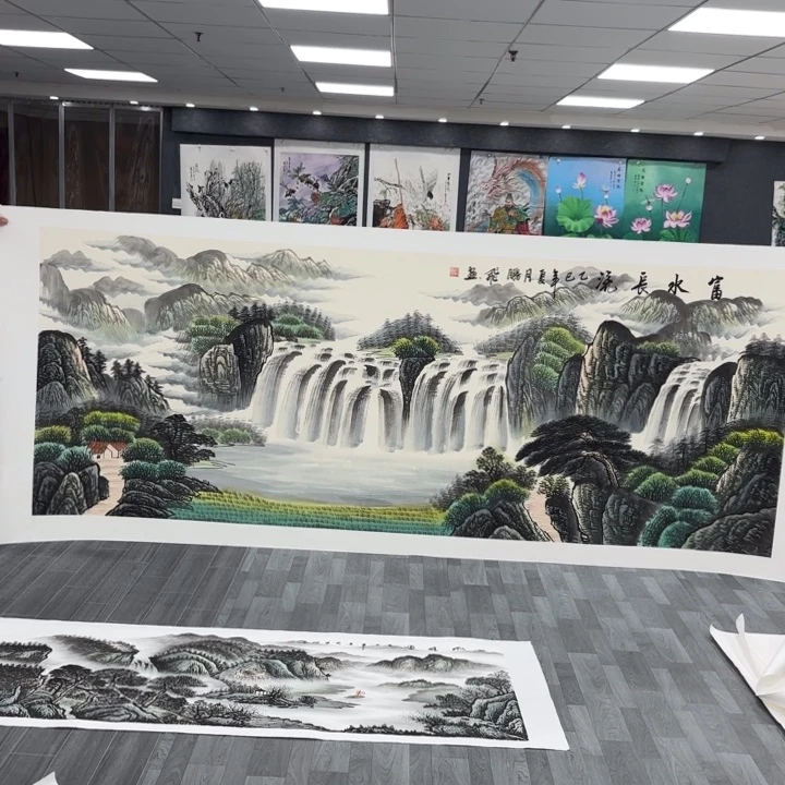 字画等多种形式的艺术作品和