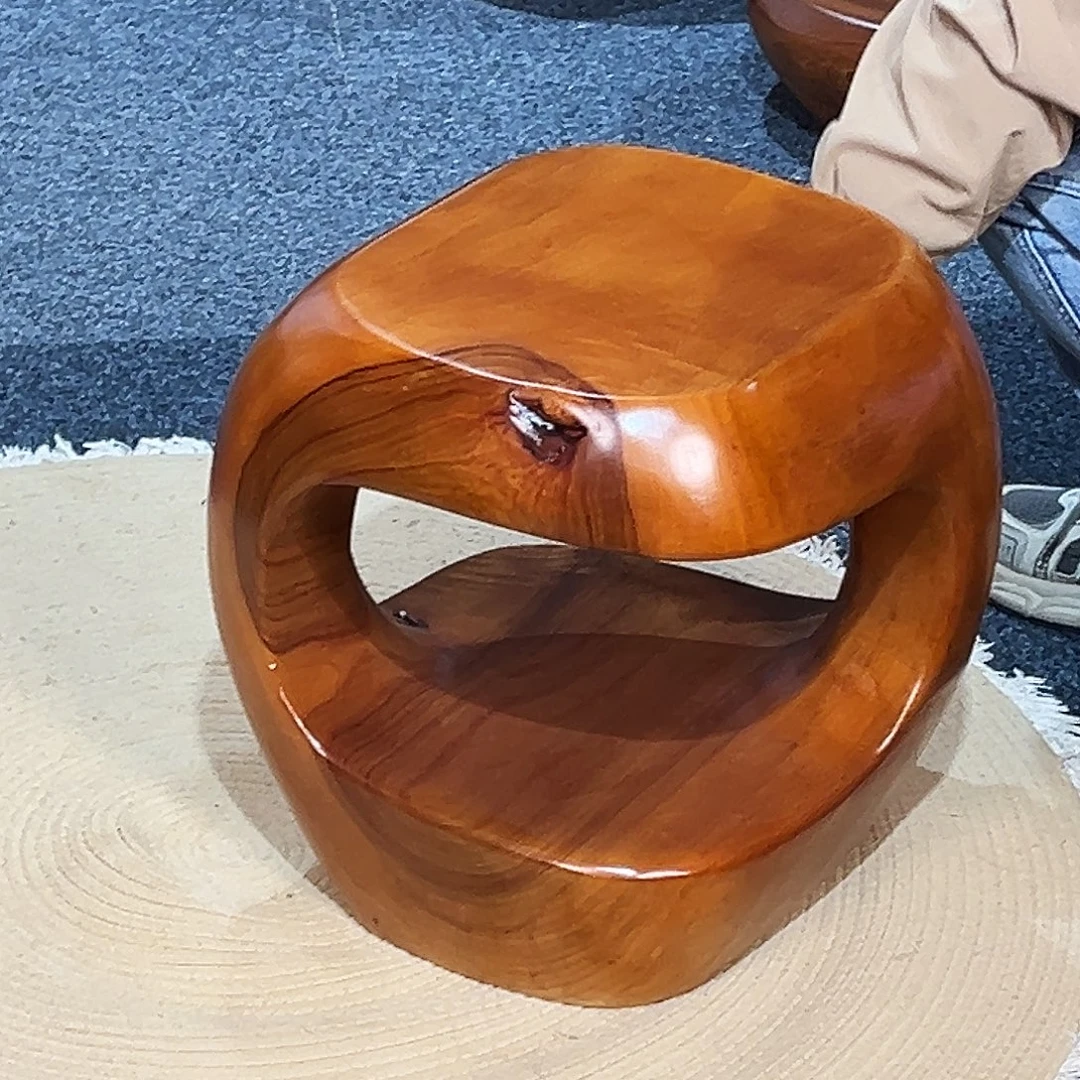 19 号香樟木尺寸：35-33-36cm