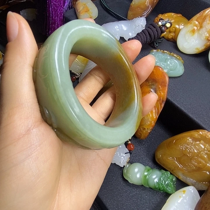 和田玉未镶嵌吊坠(不含链)