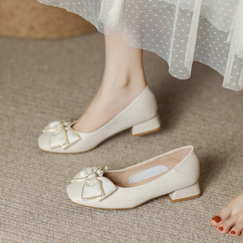 春季休闲风温柔法式粗跟薄款方根高跟鞋复古气质春秋方头鞋01900