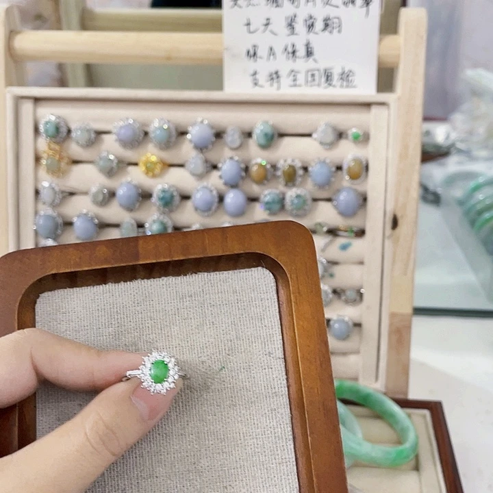 翡翠未镶嵌颈饰天然翡翠Ａ货