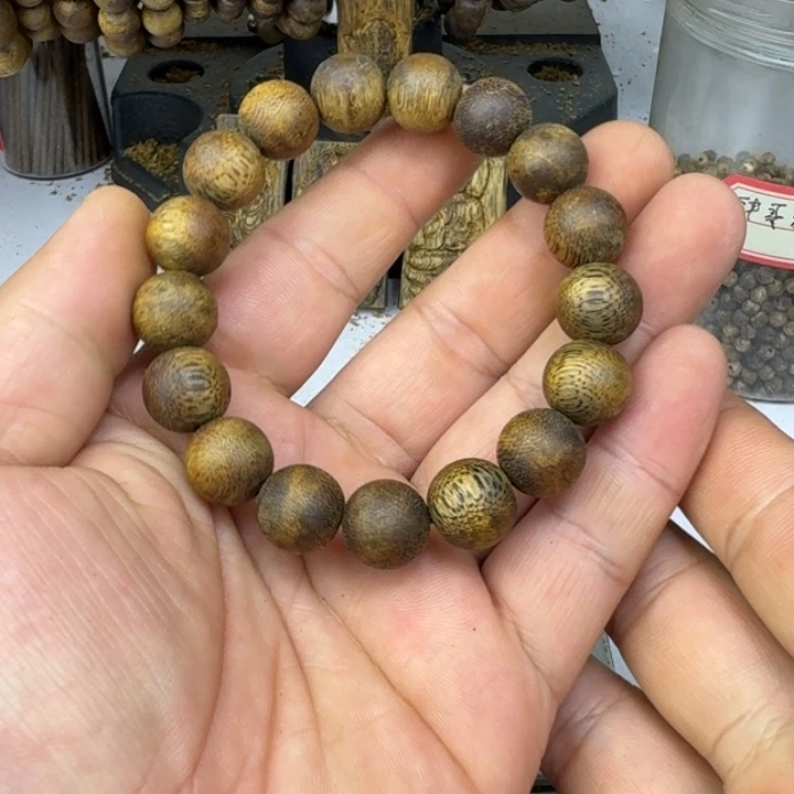 脊***正线香绿奇楠沉香1.3mm13g中高油脂