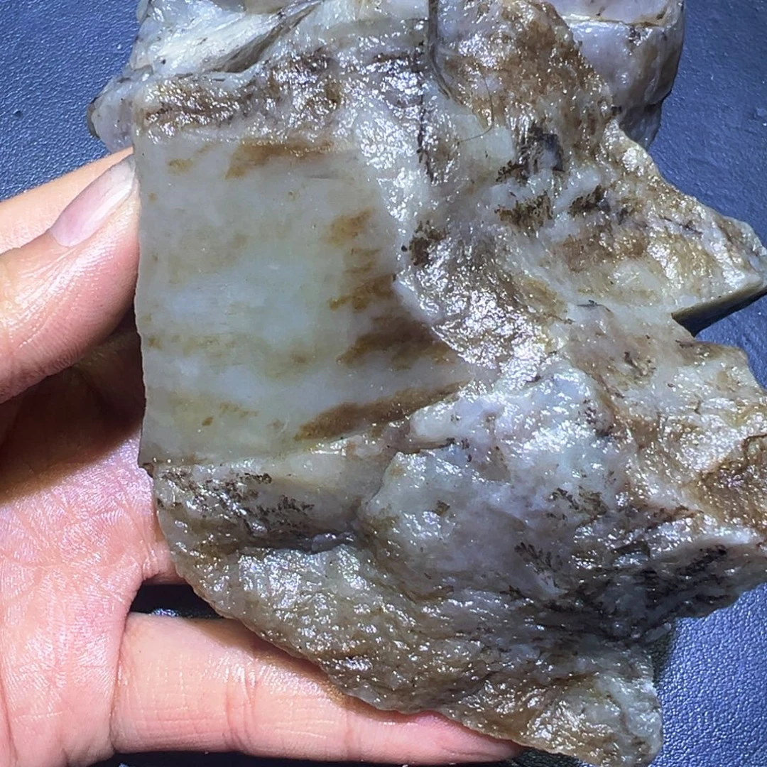 和田玉（翠青玉）未镶嵌珠宝半成品