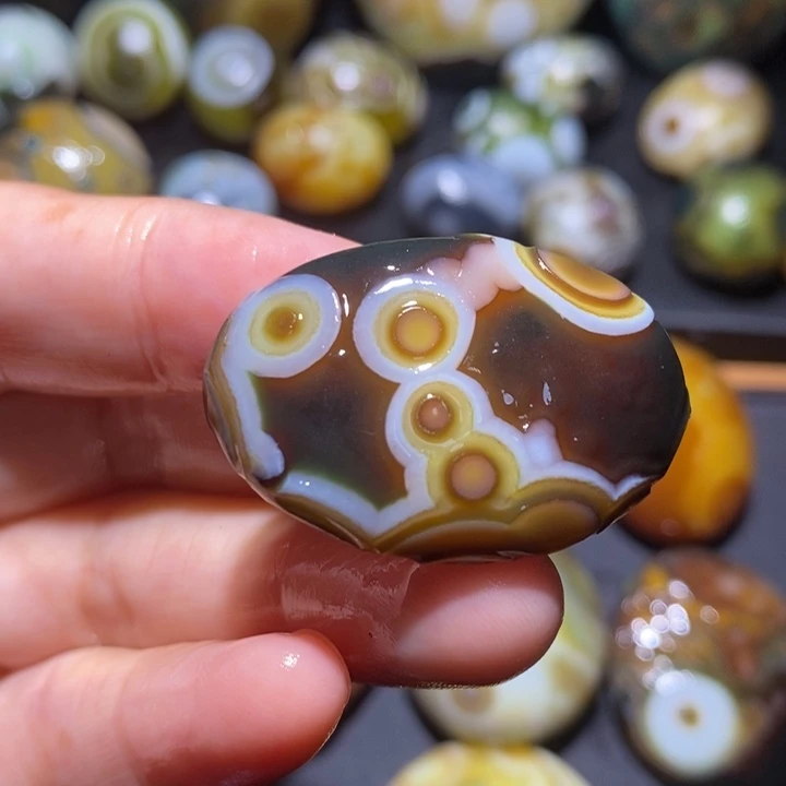 未镶嵌玛瑙/玉髓珠宝半成品46