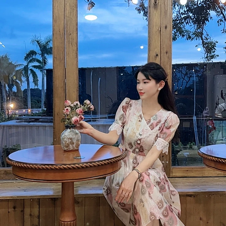 【观夏】AN100 安妮老板 V领褶皱收腰减龄中长款有口袋短袖连衣裙