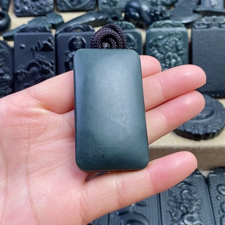 和田玉（青玉）颈饰未镶嵌