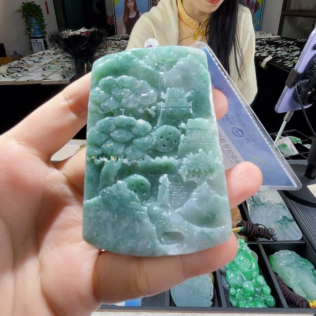 颈饰未镶嵌翡翠一个