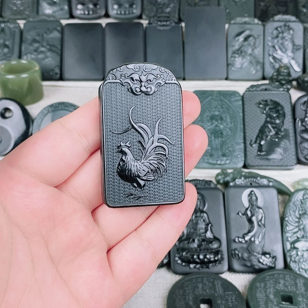 和田玉未镶嵌颈饰金****师