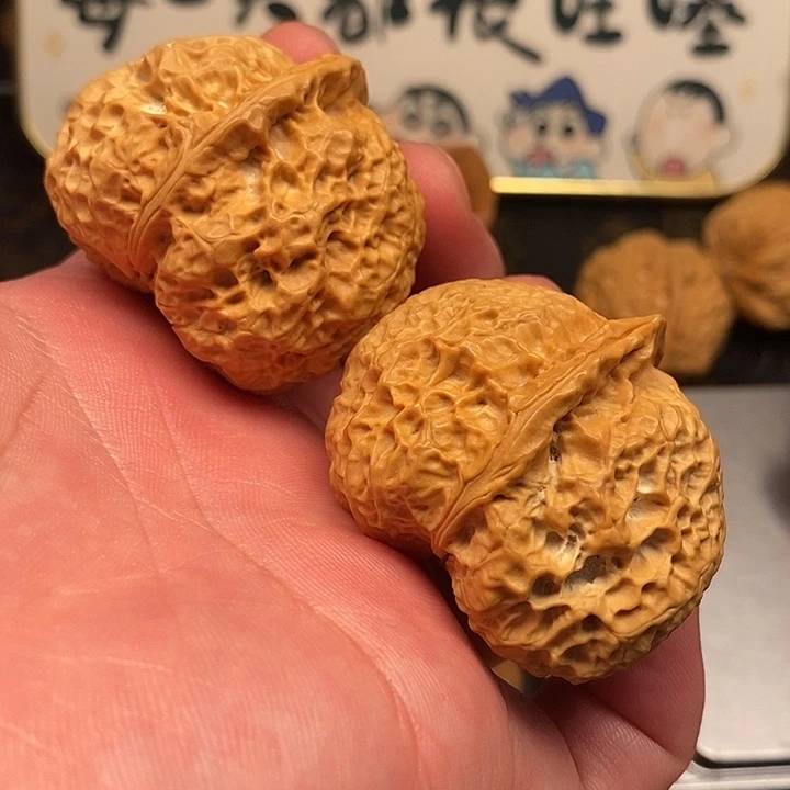 文玩核桃把件铁皮元宝