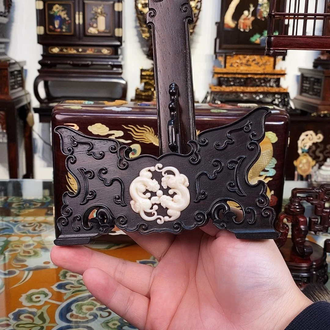 红酸枝木类成套家具大红酸枝架子